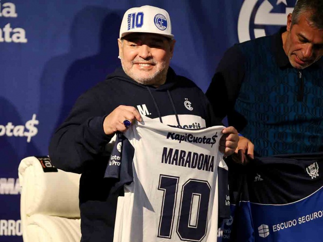 Maradona es internado en una clínica de La Plata