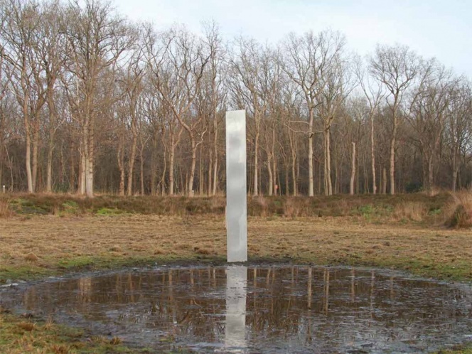 ‘Siembran’ otro monolito en Holanda