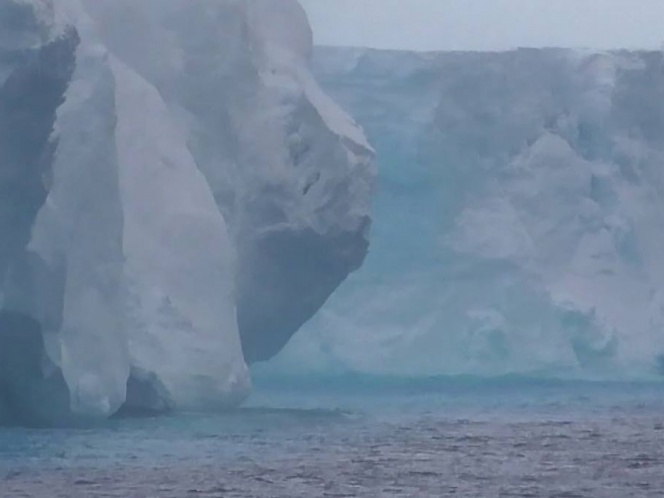 El iceberg colosal A-68A se ha roto por fin en pedazos